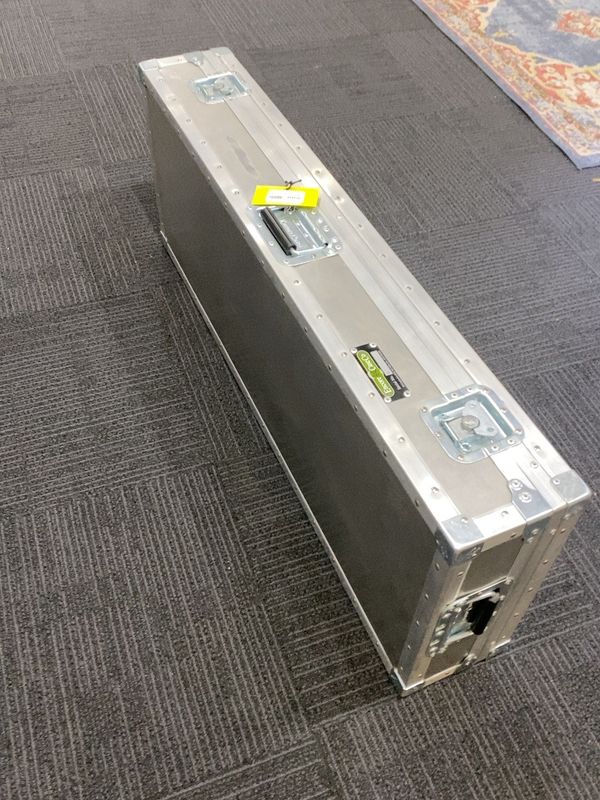 Used Encore #1 (like new) - Large Pedalboard Case 45" x 17.5" x 7.25"