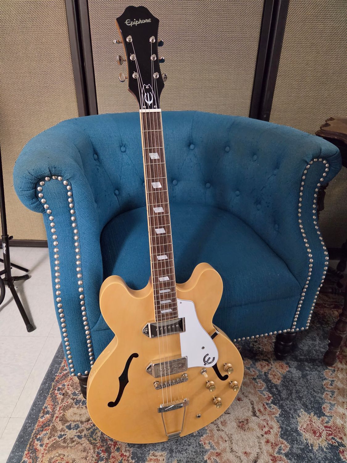 Used Epiphone Casino natural w/bag