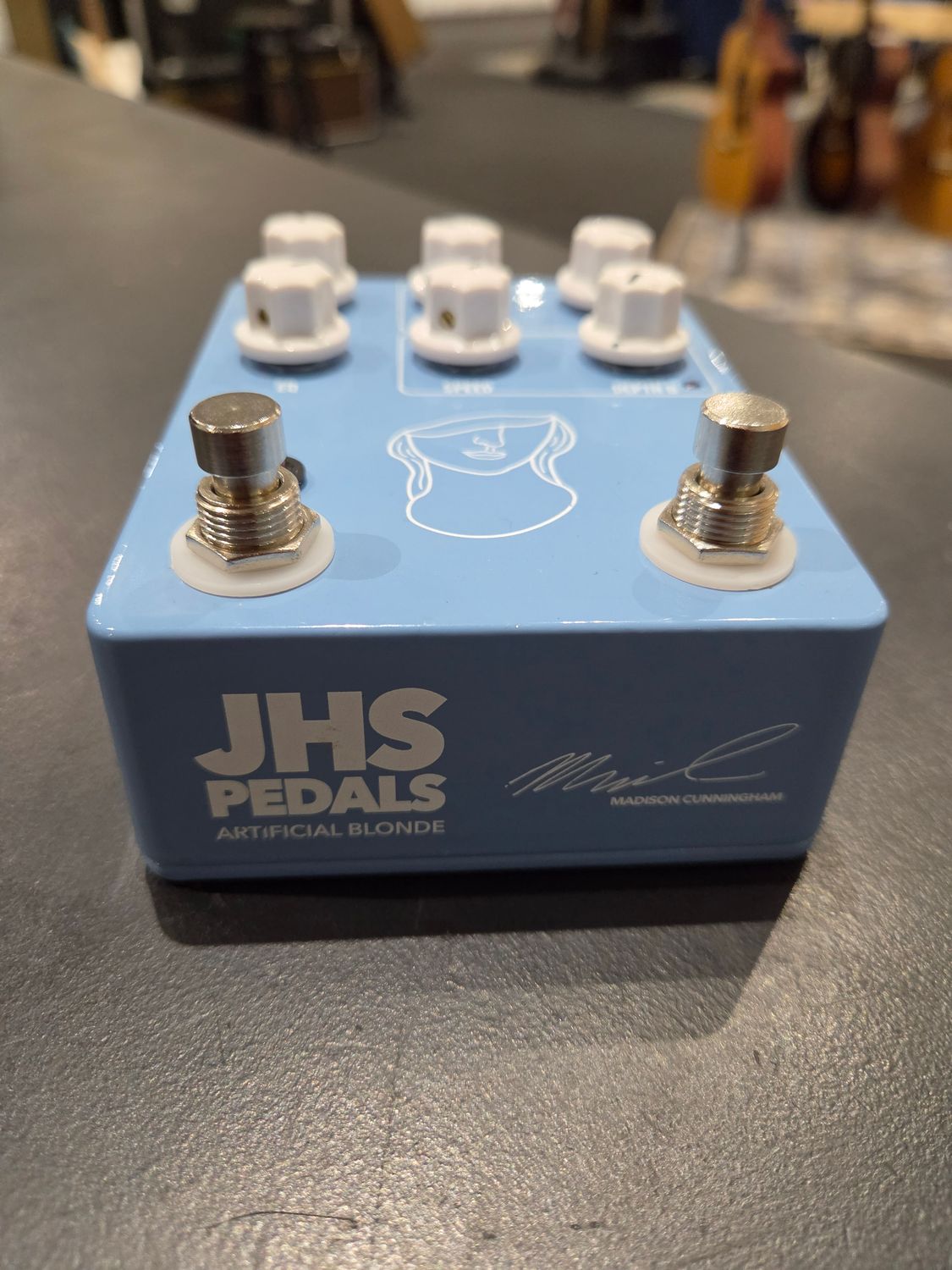Used JHS Artificial Blonde Dual Vibrato