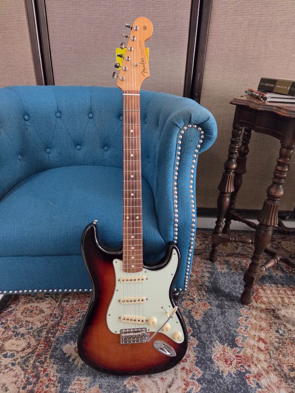 Used Fender Vintera 60's Stratocaster w/ bag