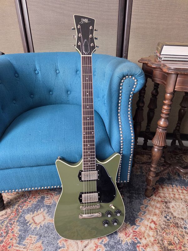 Used Frank Brothers Arcade One Olive Drab  w/case