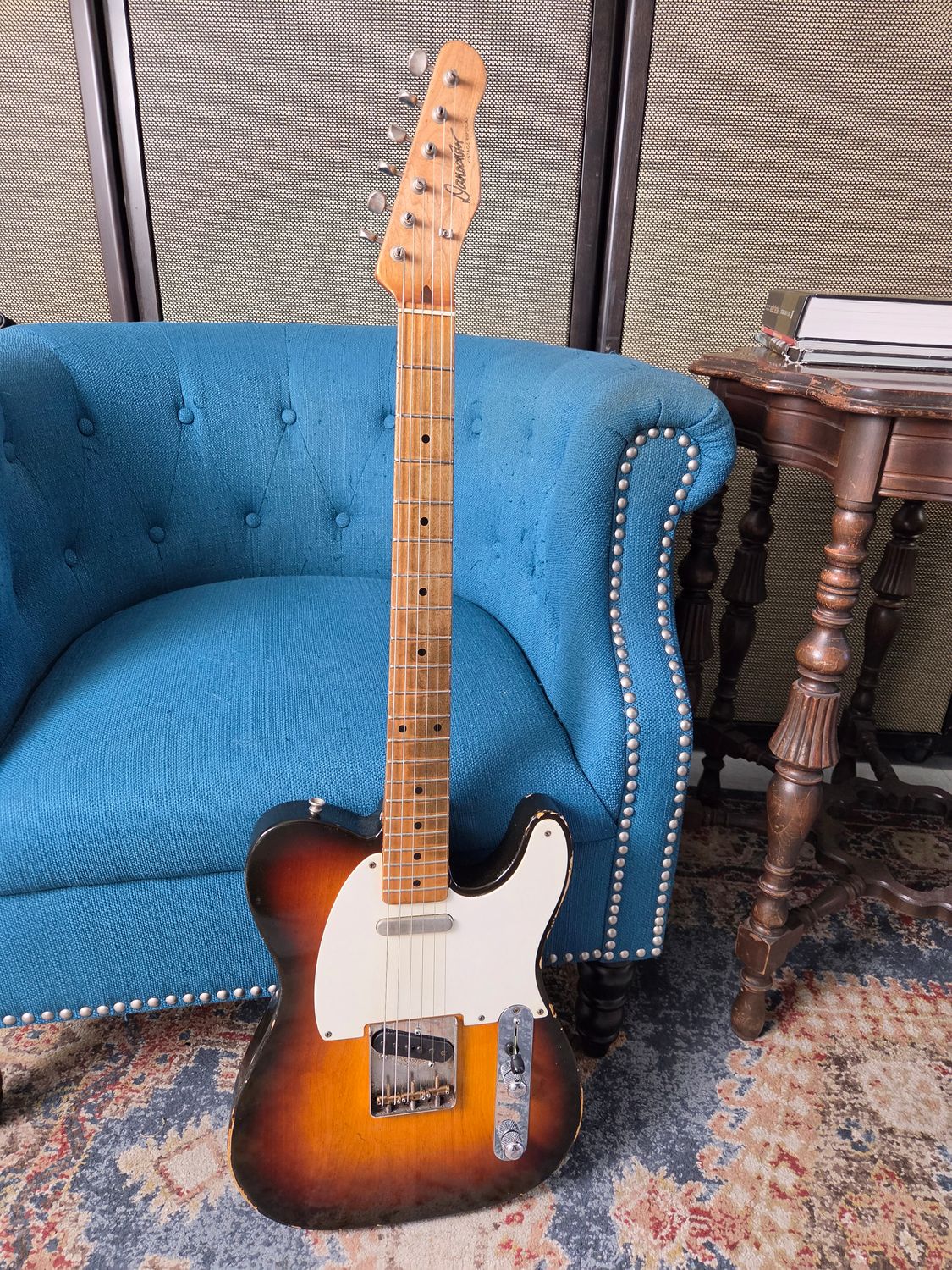 Used Danocaster Single Cut 2 tone w/bag