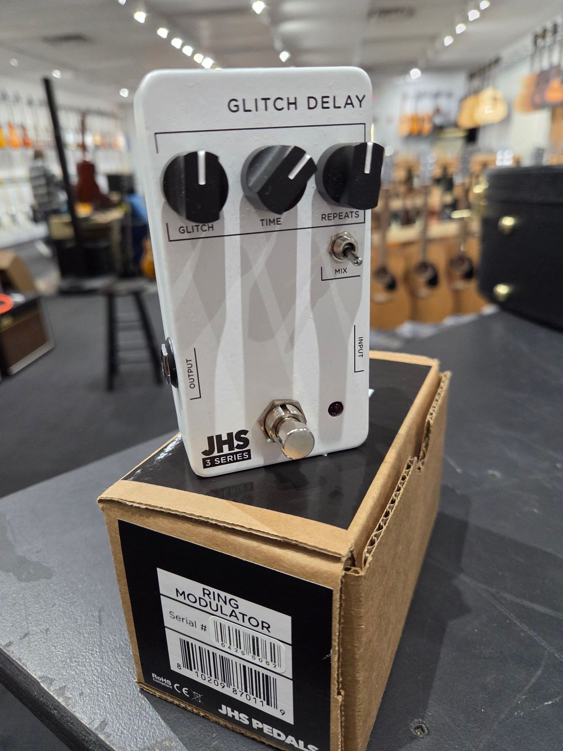 Used JHS 3 Series Glitch Delay