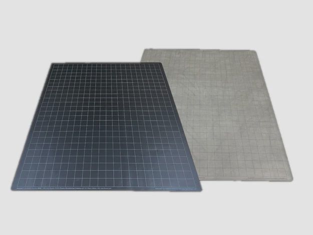 Battlemat: 1in Reversible Black-Grey Squares (23.5in x 26in Playing Surface)