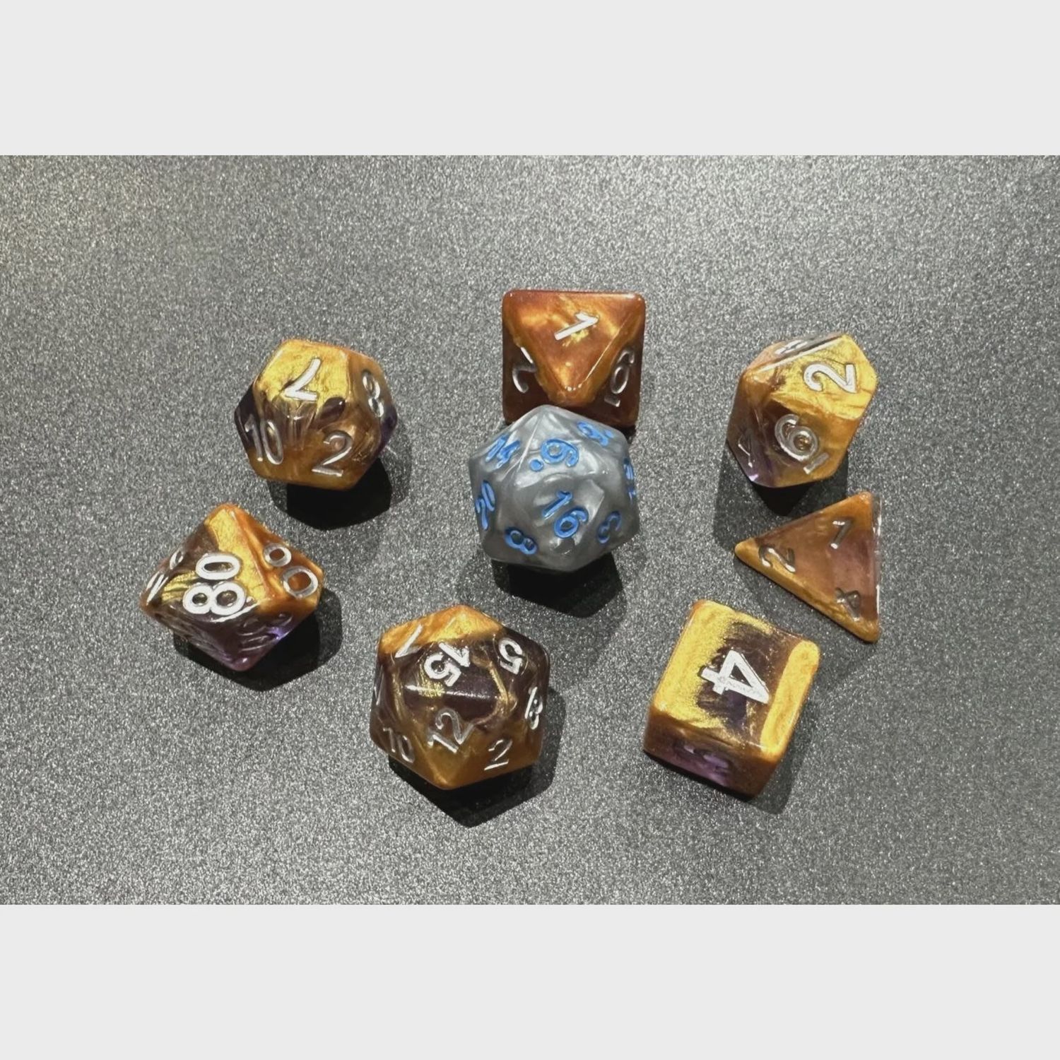 RPG Dice Set (7): Amethyst Geode