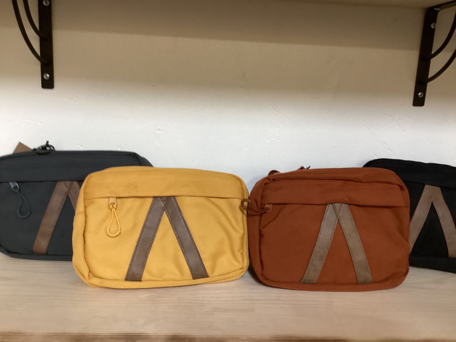 Sidekick Crossbody