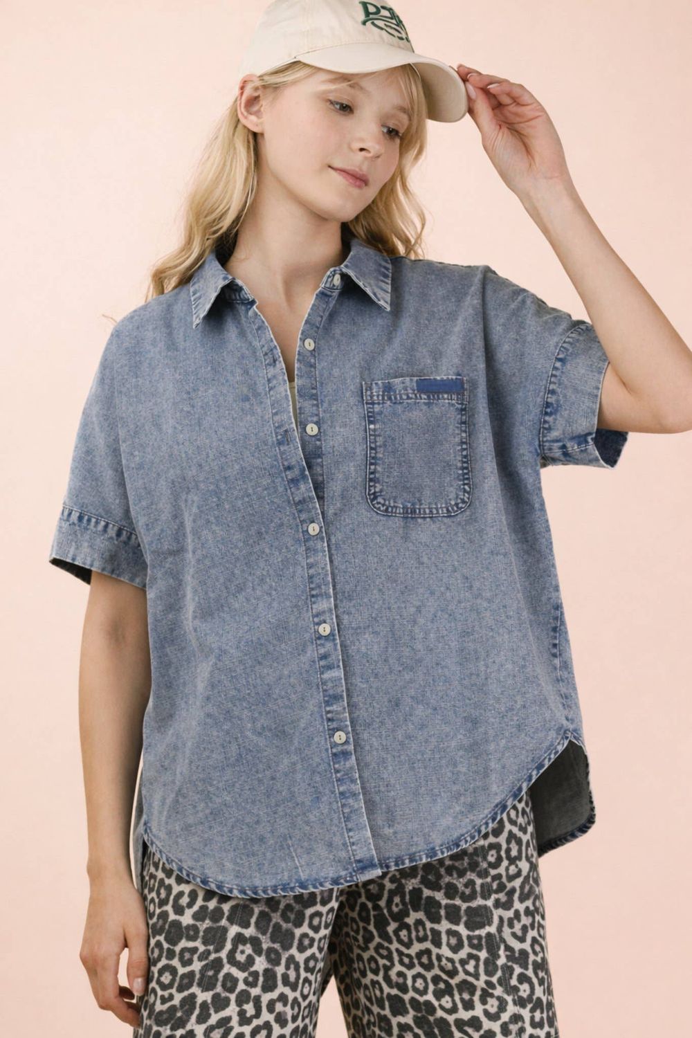 VERY J - NT12493-Mineral Washed Chambray Oversized Shirt Top: INDIGO / S-M-L/2-2-2