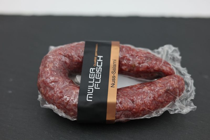 Nuss-Salami Nuss-Salami