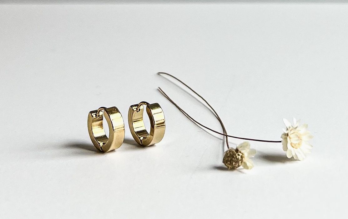 Small Gold Huggie Hoop