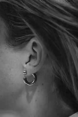 Bandhu Hoop Dot Oorbellen Zilver
