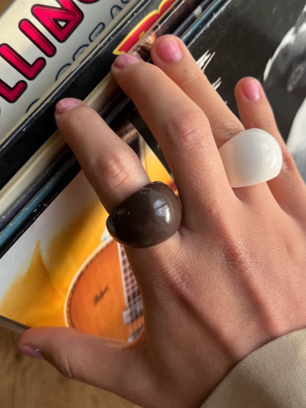 Bow19 Brown Ring