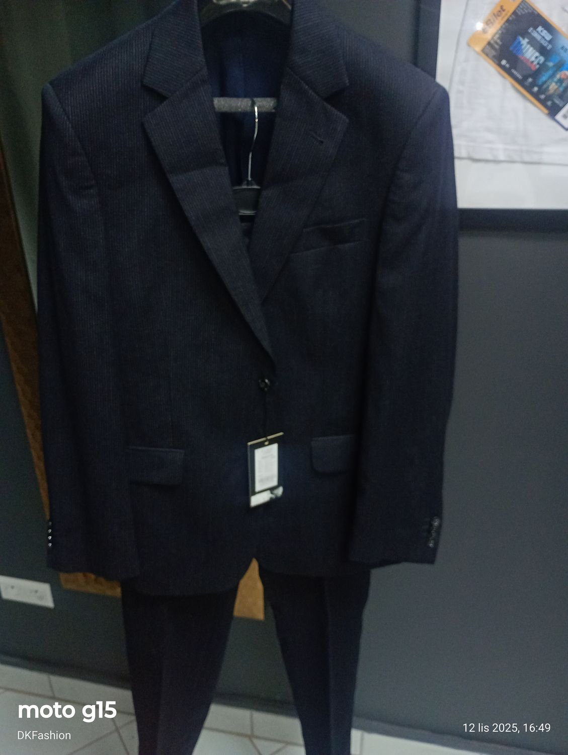 Garnitur Męski Bytom czarny prążkowany rozmiar 176