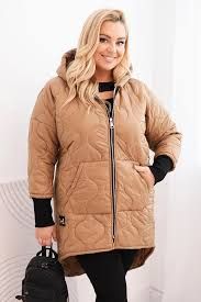 Kurtka damska zimowa Plus Size pikowana z kapturem camelowa