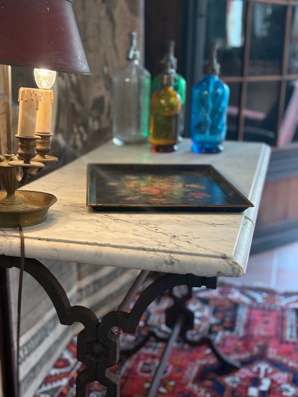 Table de bistrot de 1930 estampillée