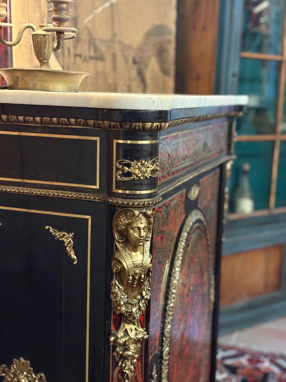 Meuble d'appoint marqueterie boule