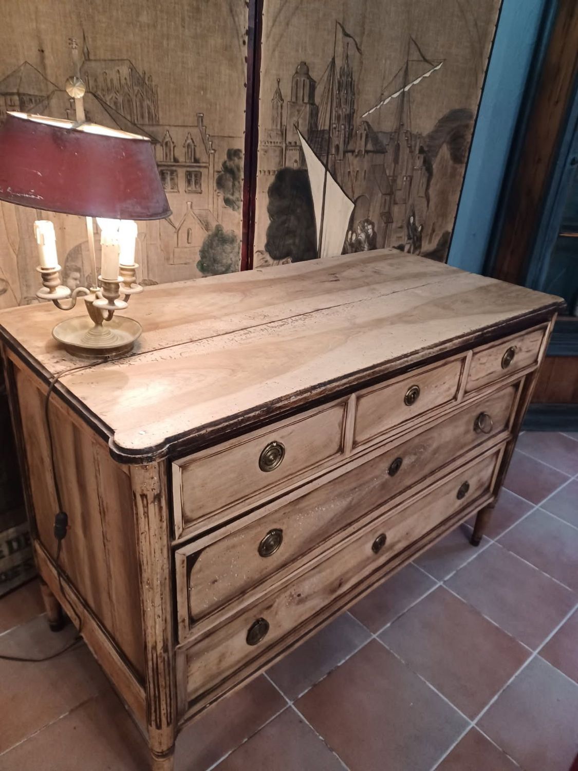 Commode style Louis 16