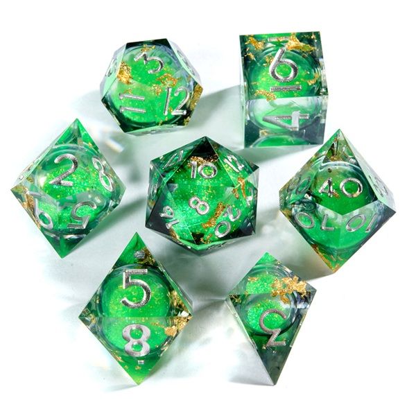 Dicez0r – Sharp Edged Dice Set – Green Gold (Black &amp; Green with Silver) – 7 stuks