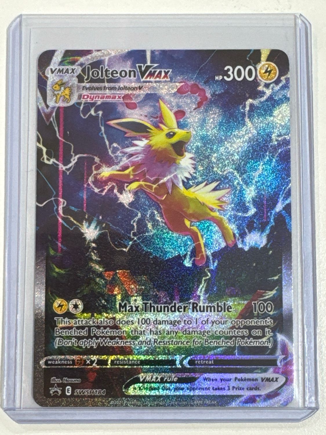 Pokemon TCG : Jolteon VMAX (SWSH 184)