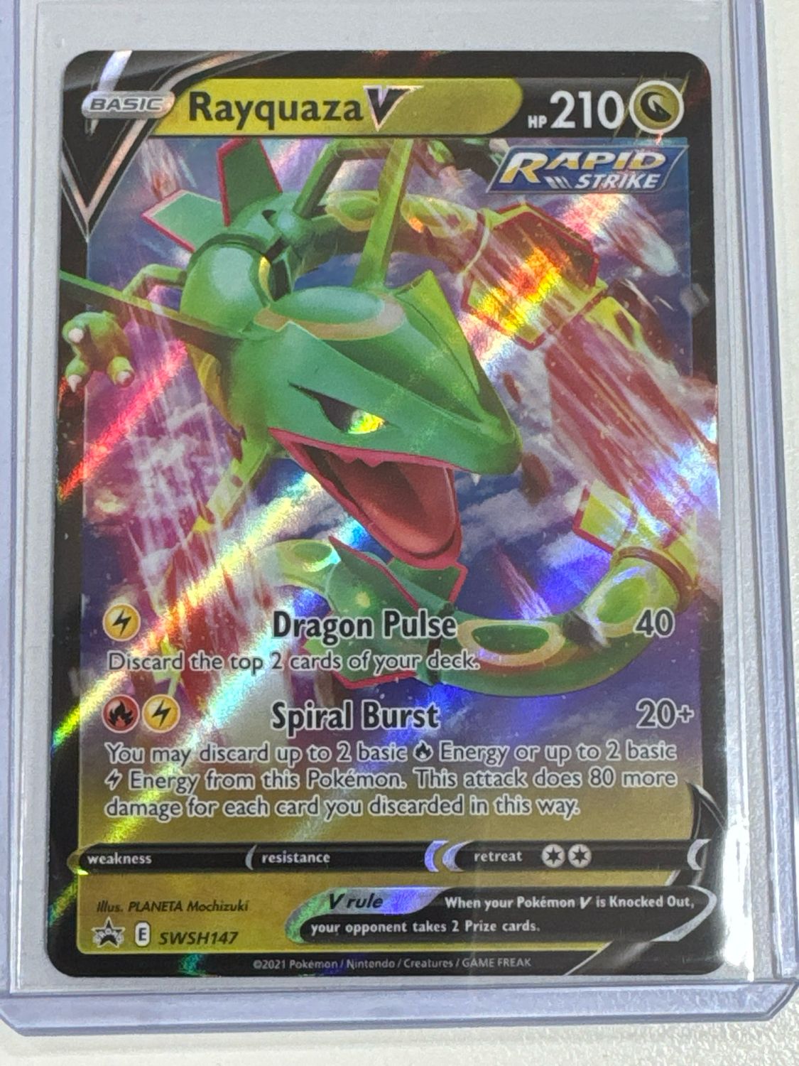 Pokemon TCG : Rayquaza V (SWSH 147)