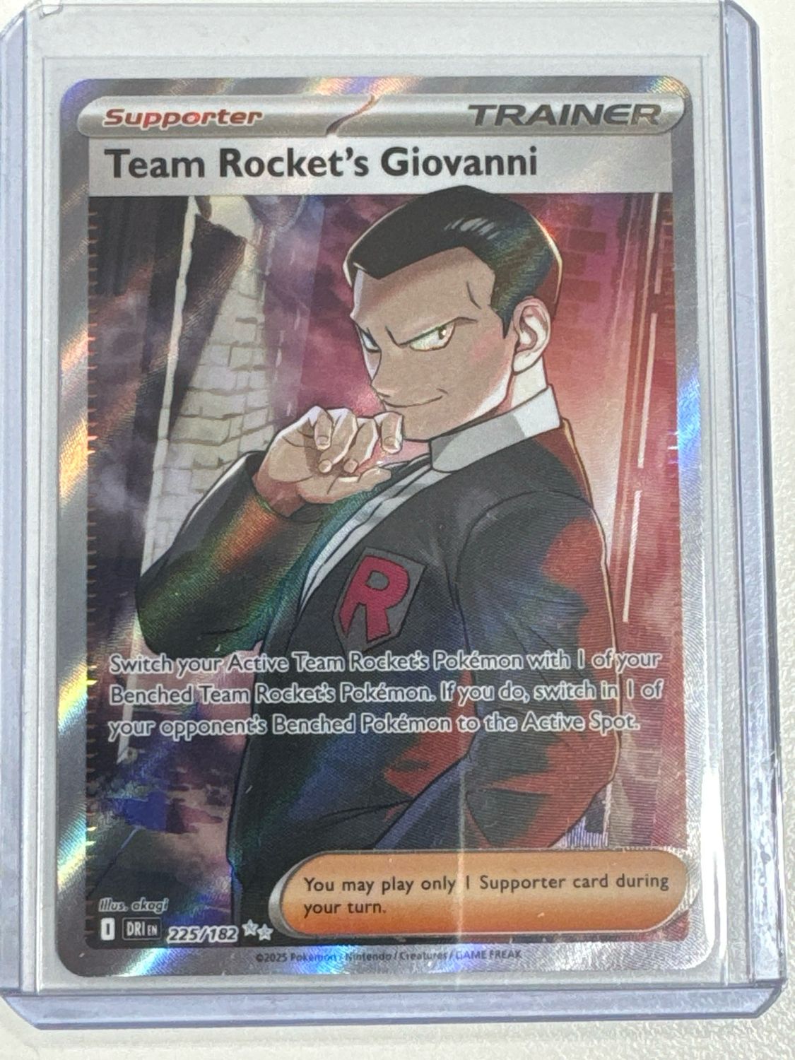 Pokemon TCG : Team Rocket's Giovanni (DRI 225)