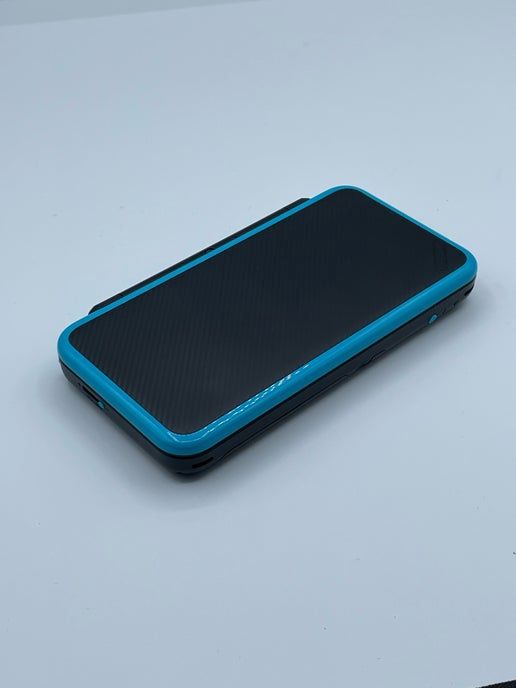 Nintendo 2DS XL Console, Condition: Blue and Black