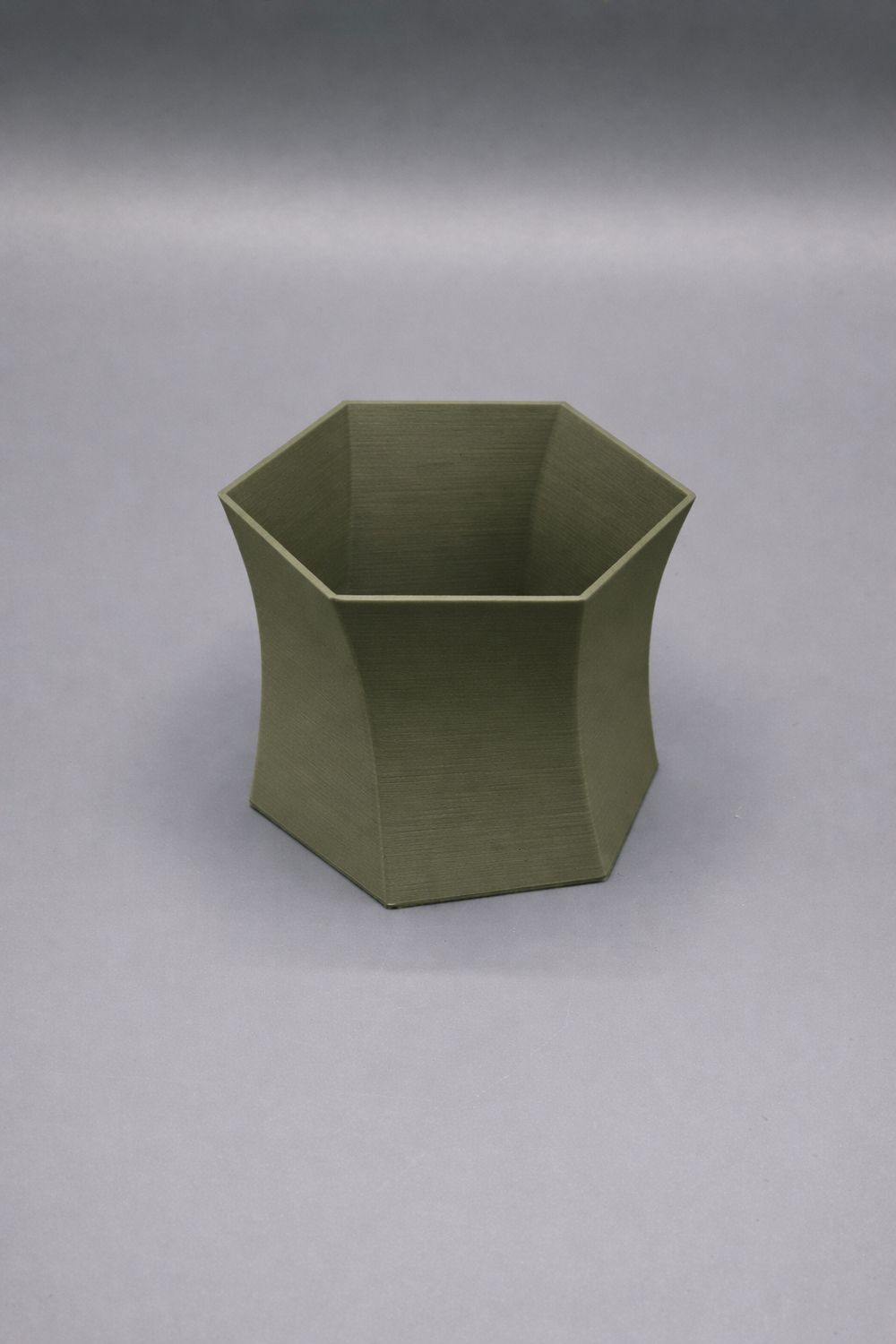 Übertopf Twister Oliv Grün Matt