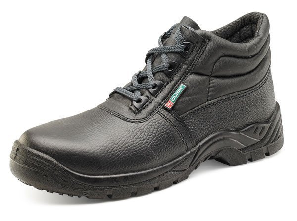 Non-Metallic Chukka Boot (Composite)