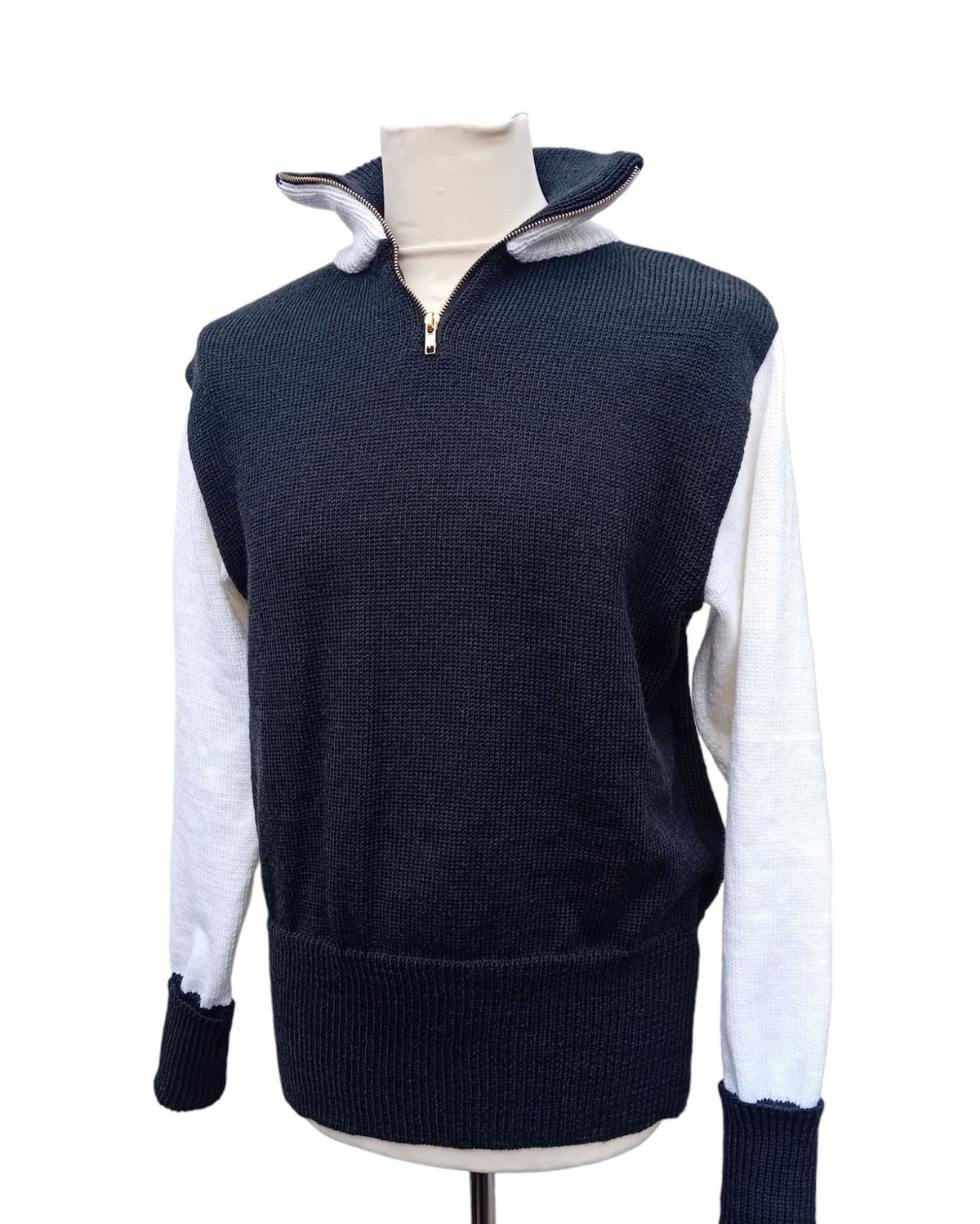 RACER SWEATER 100% Laine B&W