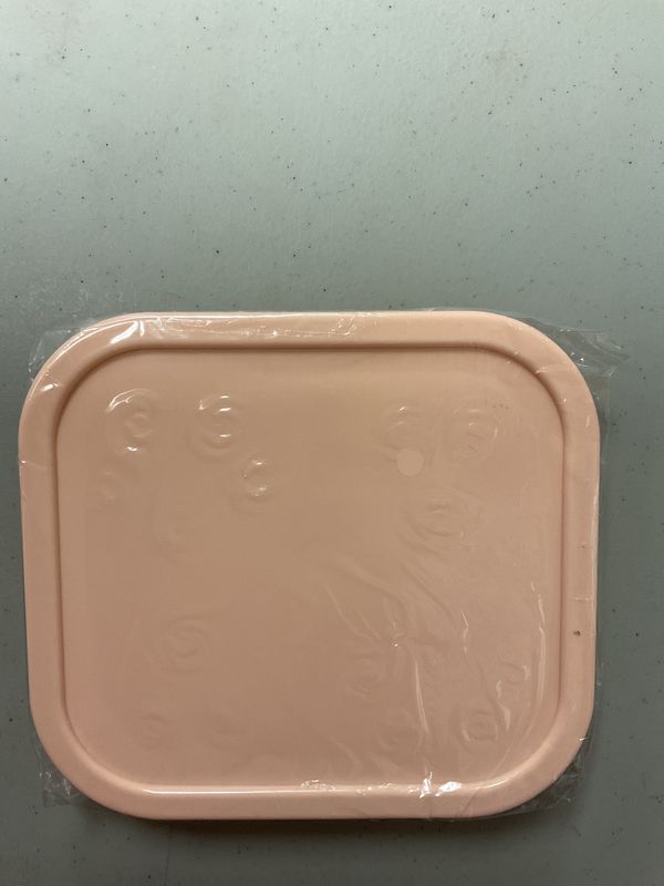 Ice Cube Tray Paws