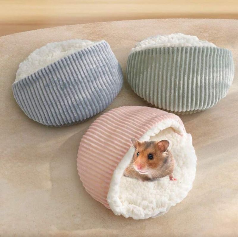 Small Animals Hideaway Comfortable Warm Pad/Sleeping Bag