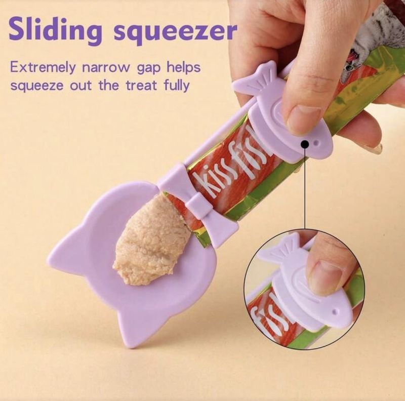 Cat Treat Dispenser Large Spoon - Squeeze Style