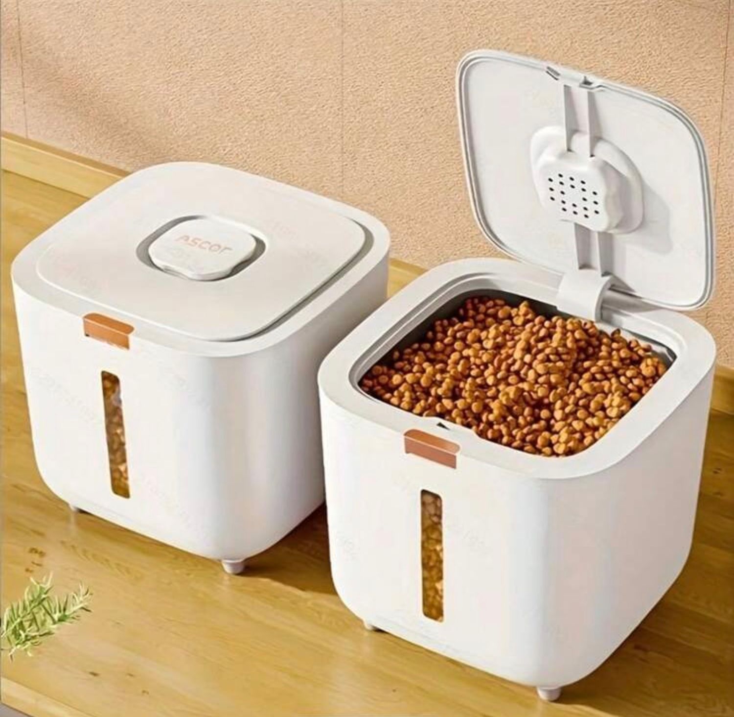 10-11Kg Food Storage Container with Measuring Cup - Ivory