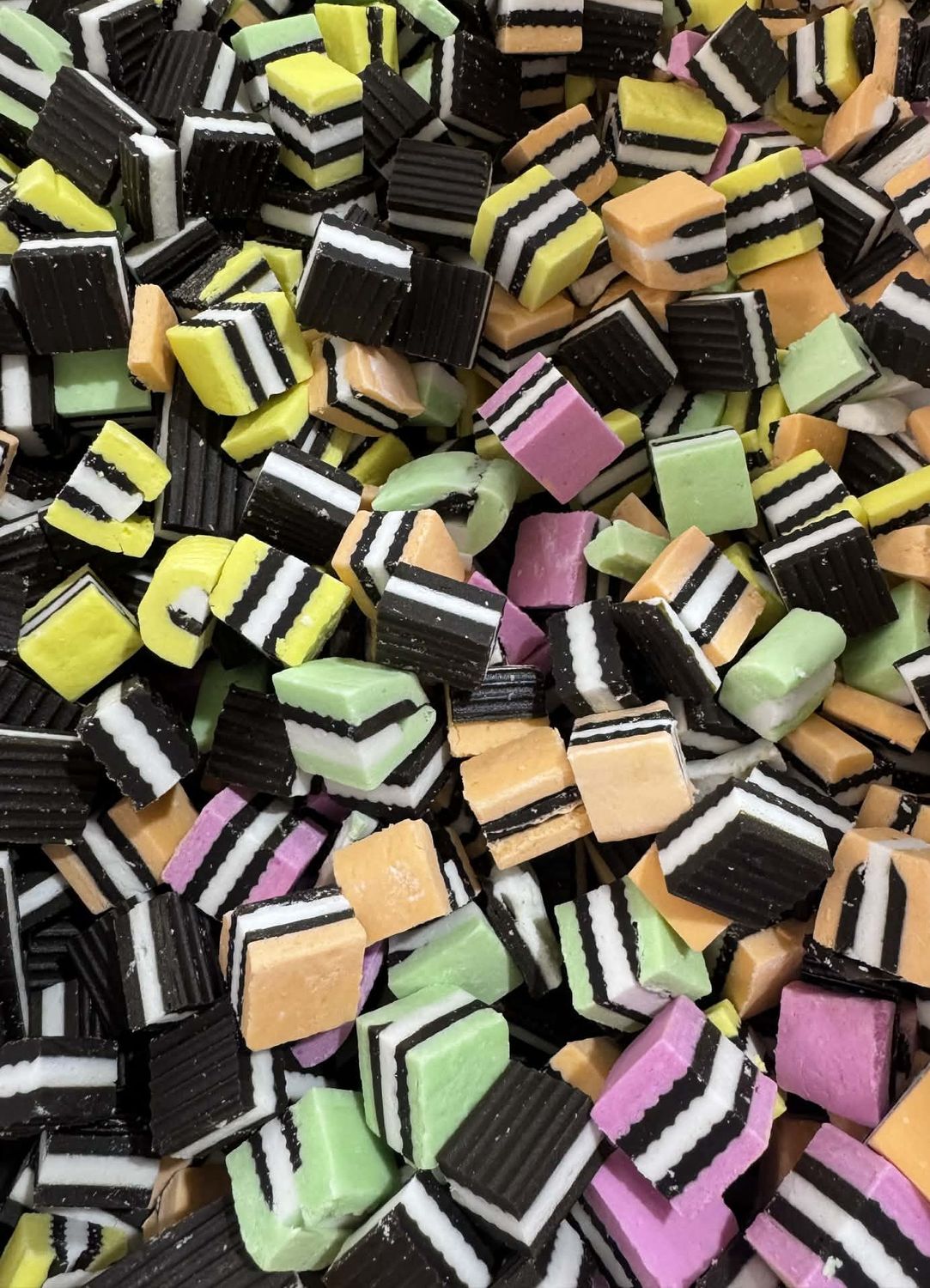 Licorice Allsorts Offcuts - 1kg