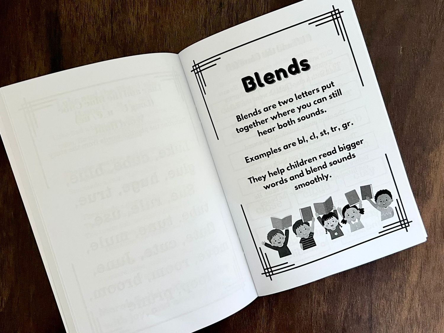 All in One Phonics book for Kids. Limited Edition. Suitable for Ages 5–8