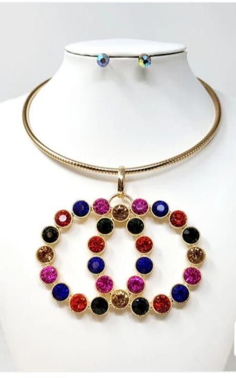 Fashion necklace set