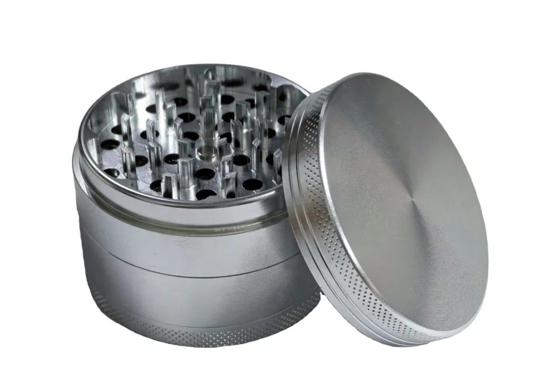 grote zilverkleurige aluminium grinder 4 delen (63mm)