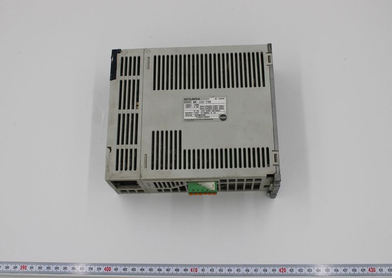 mitsubishi melsevo MR-J2S-70B