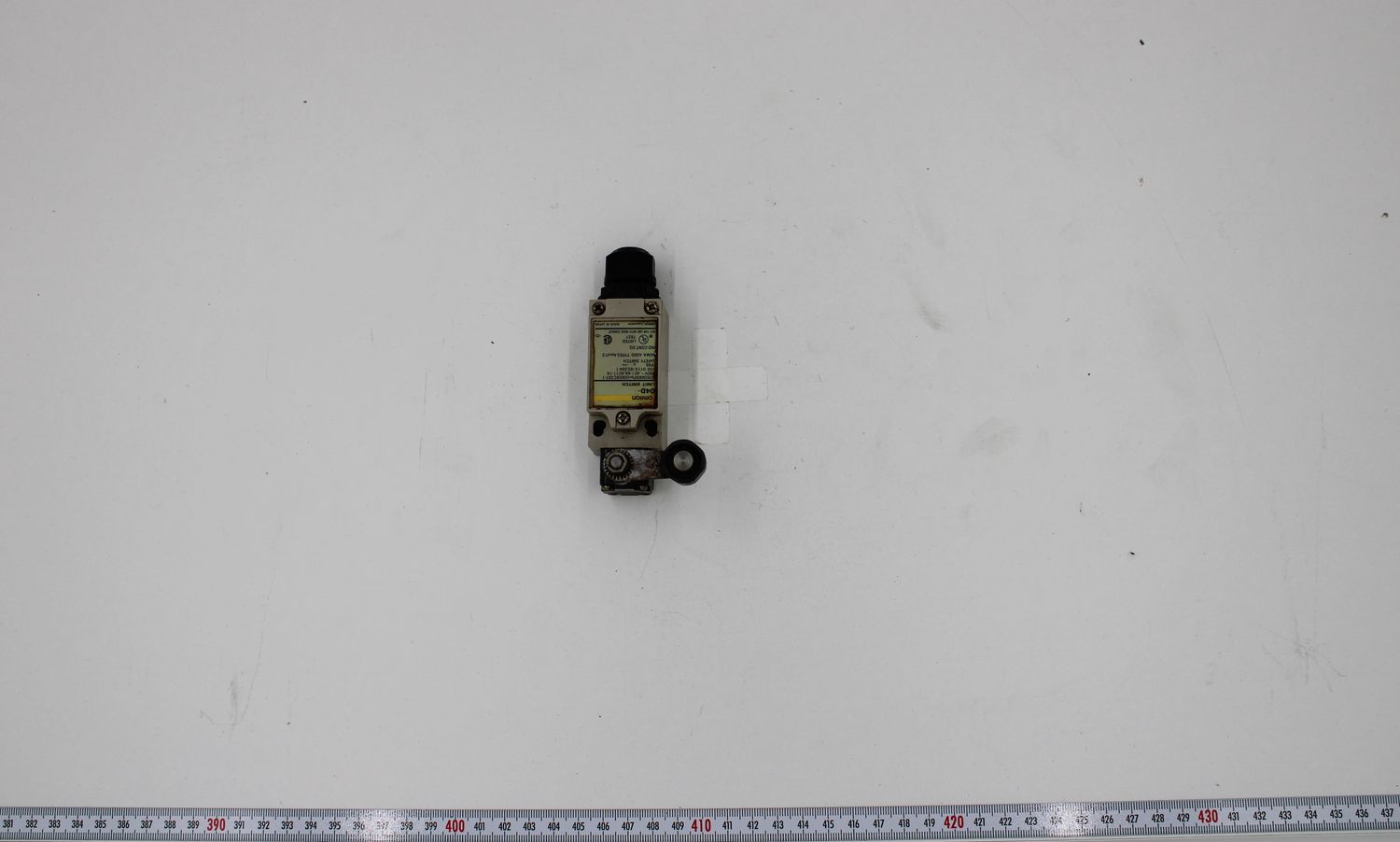 OMRON D4D-