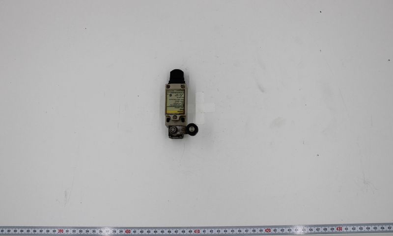 OMRON D4D-