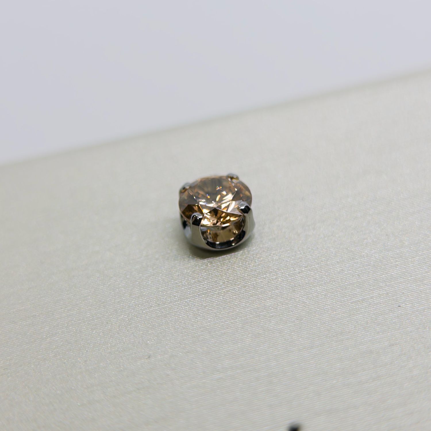 Champagne 4 Prong-Set CZ