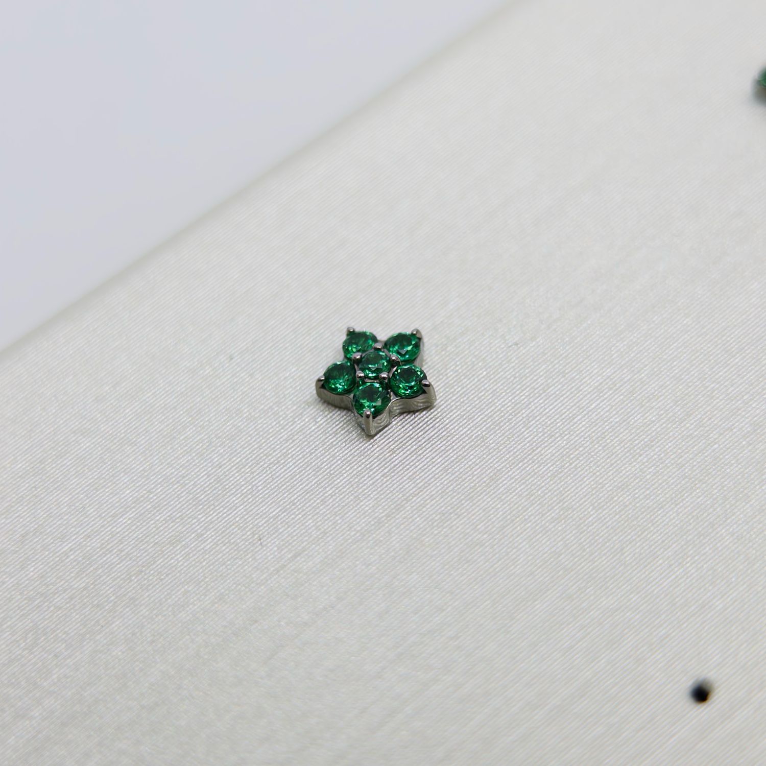 Emerald 5 Petal Flower
