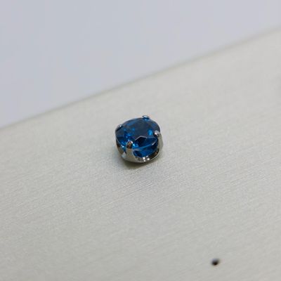 Deep Blue 4 Prong-Set CZ