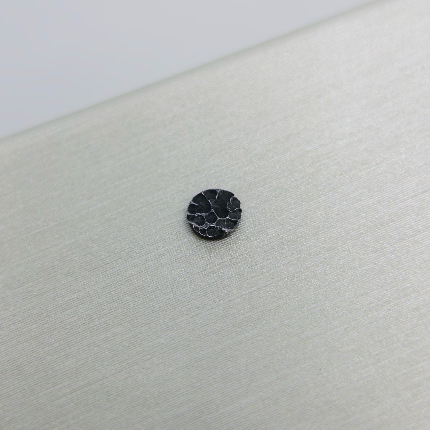 Black Hammered Disk