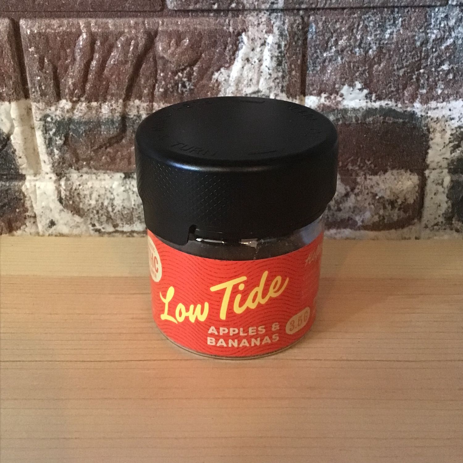 Low Tide 3.5G Thca Apples &amp; Bananas Hybrid Flower