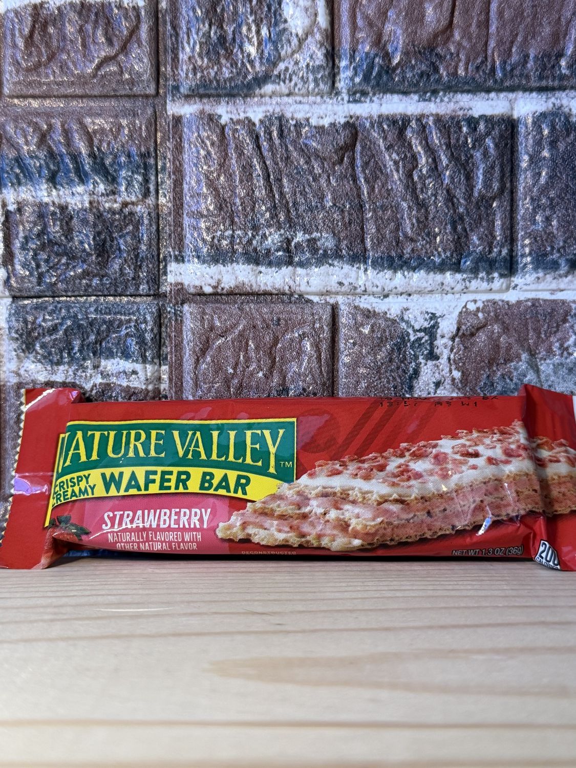 Nature Valley Crunchy Crispy Creamy Wafer Bar Strawberry