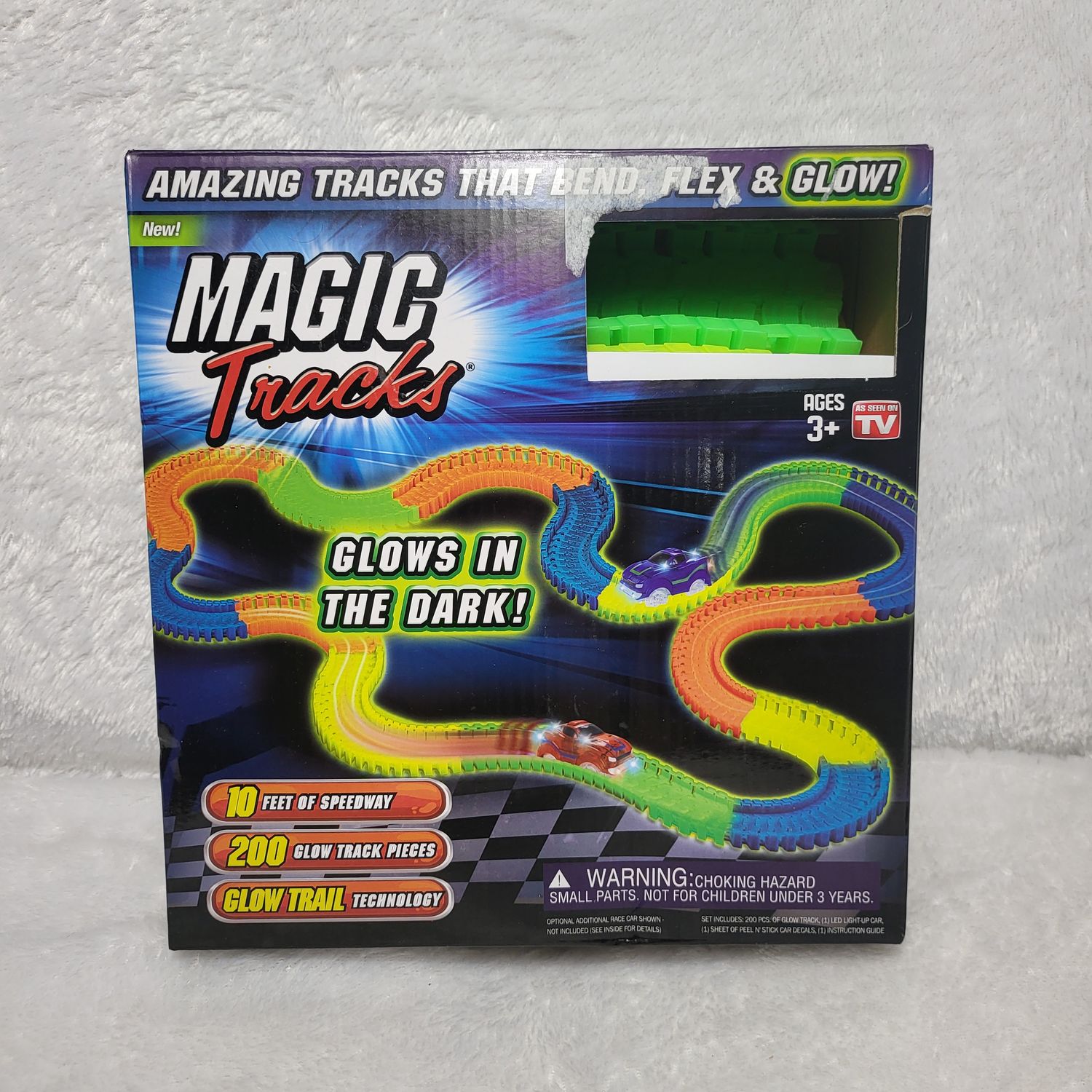 Magic Tracks Glows in the Dark Racetrack