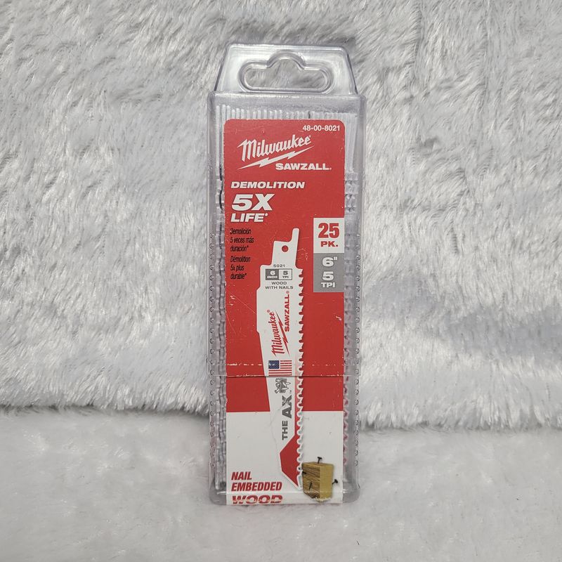 Milwaukee Sawzall 6&quot; Nail Embedded Wood 25pk 48-00-8021