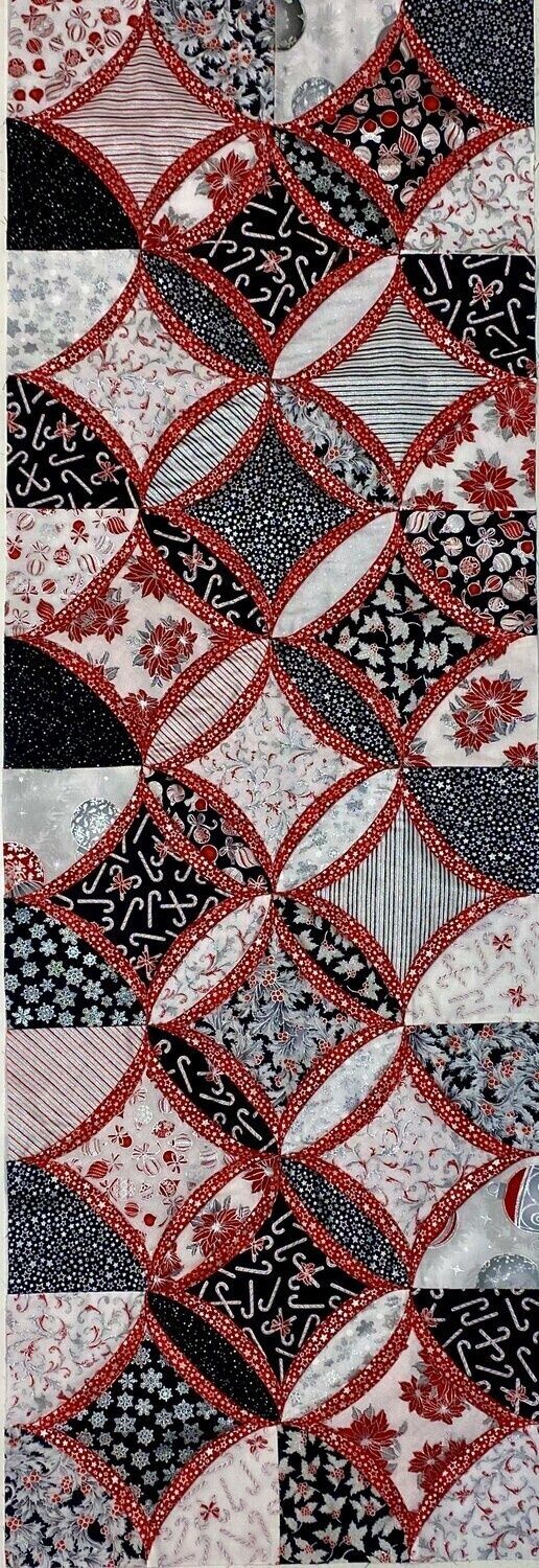 Cathedral Windows Table Runner Pattern - PDF