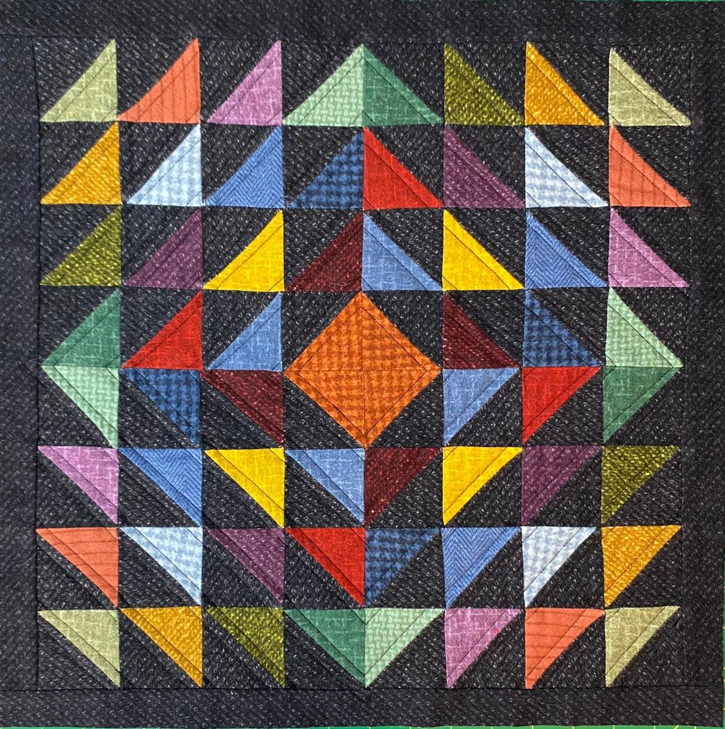 Radiating Diamond Pillow Pattern - PDF