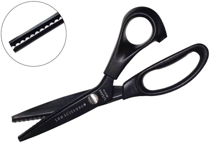 Pinking Shears - Scalloped Edge